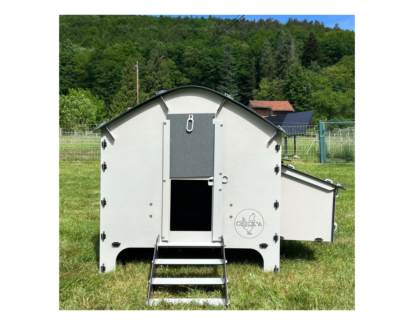 Chick'A - Harmony Chicken Coop - Suitable for 4 Chickens - Buy Online SPR Centre UK